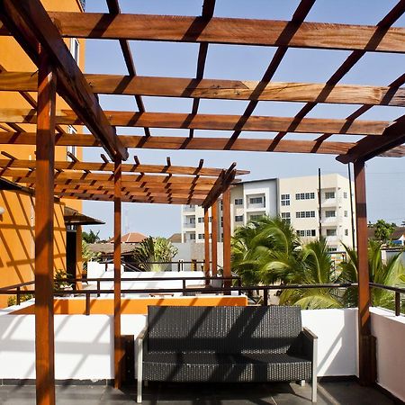 M Suites Hotel Accra Kültér fotó