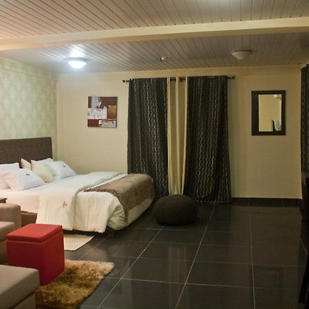 M Suites Hotel Accra Kültér fotó