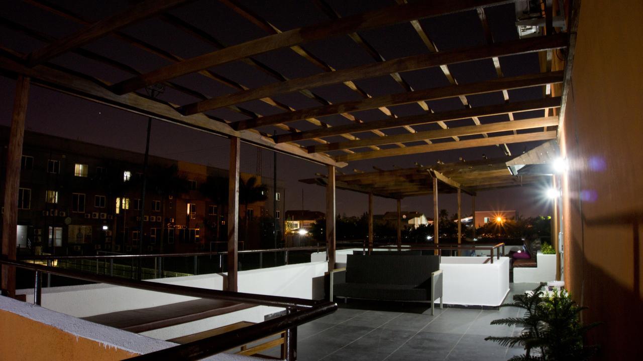 M Suites Hotel Accra Kültér fotó
